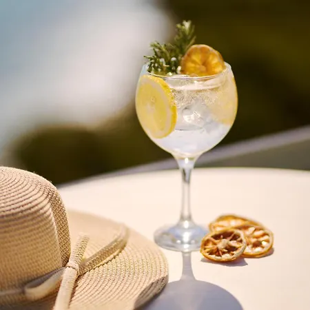 Aluasoul Carolina - Adults Only 4*
